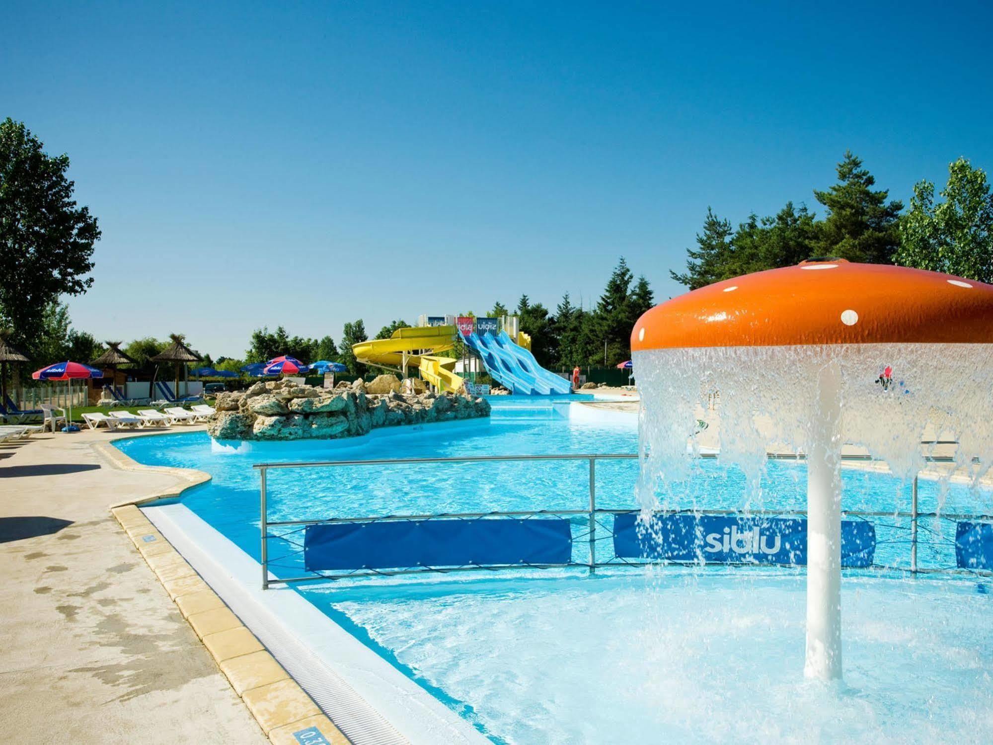 Camping Officiel Siblu Domaine De Dugny Onzain Zewnętrze zdjęcie