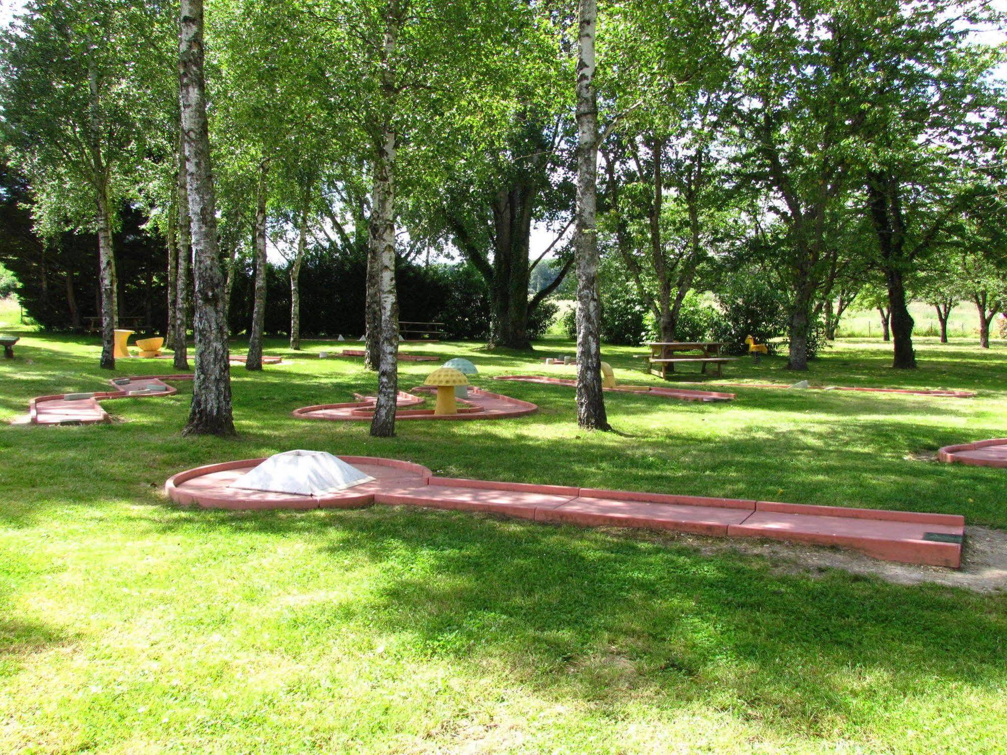 Camping Officiel Siblu Domaine De Dugny Onzain Zewnętrze zdjęcie